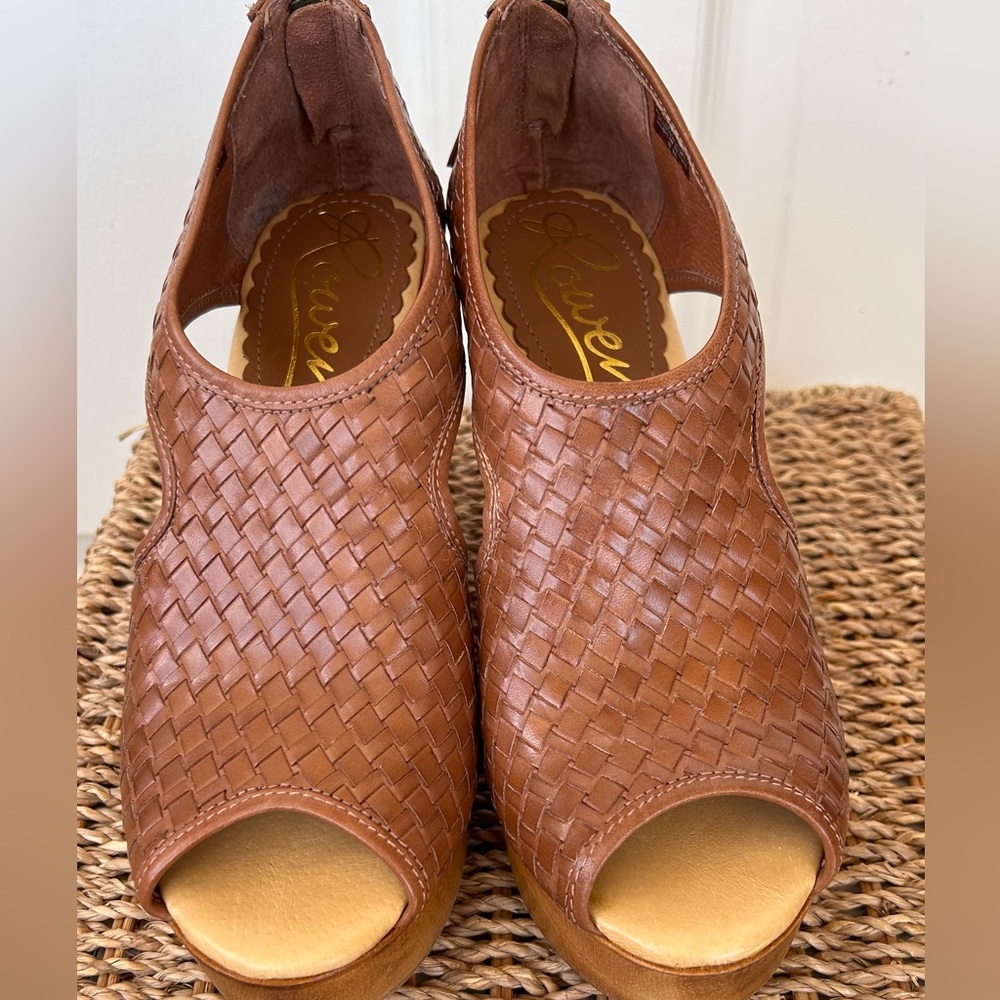 Rowen Wooden Wedges Back Zip‎ Size 8M